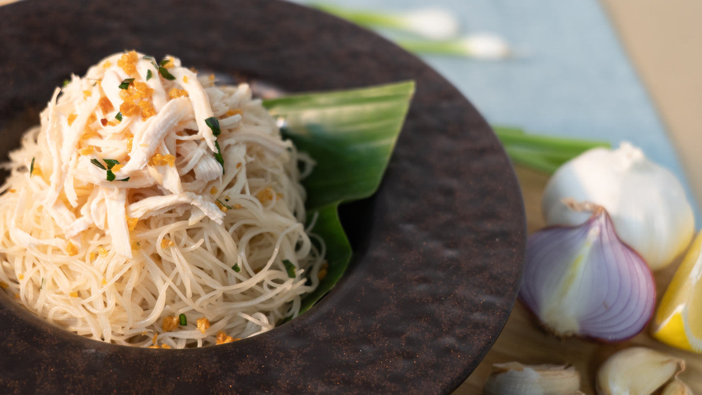 Bee hoon with shredded chicken